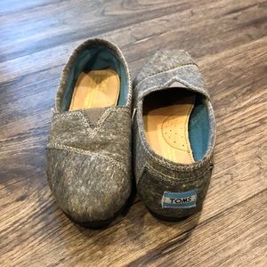 Toms shoes